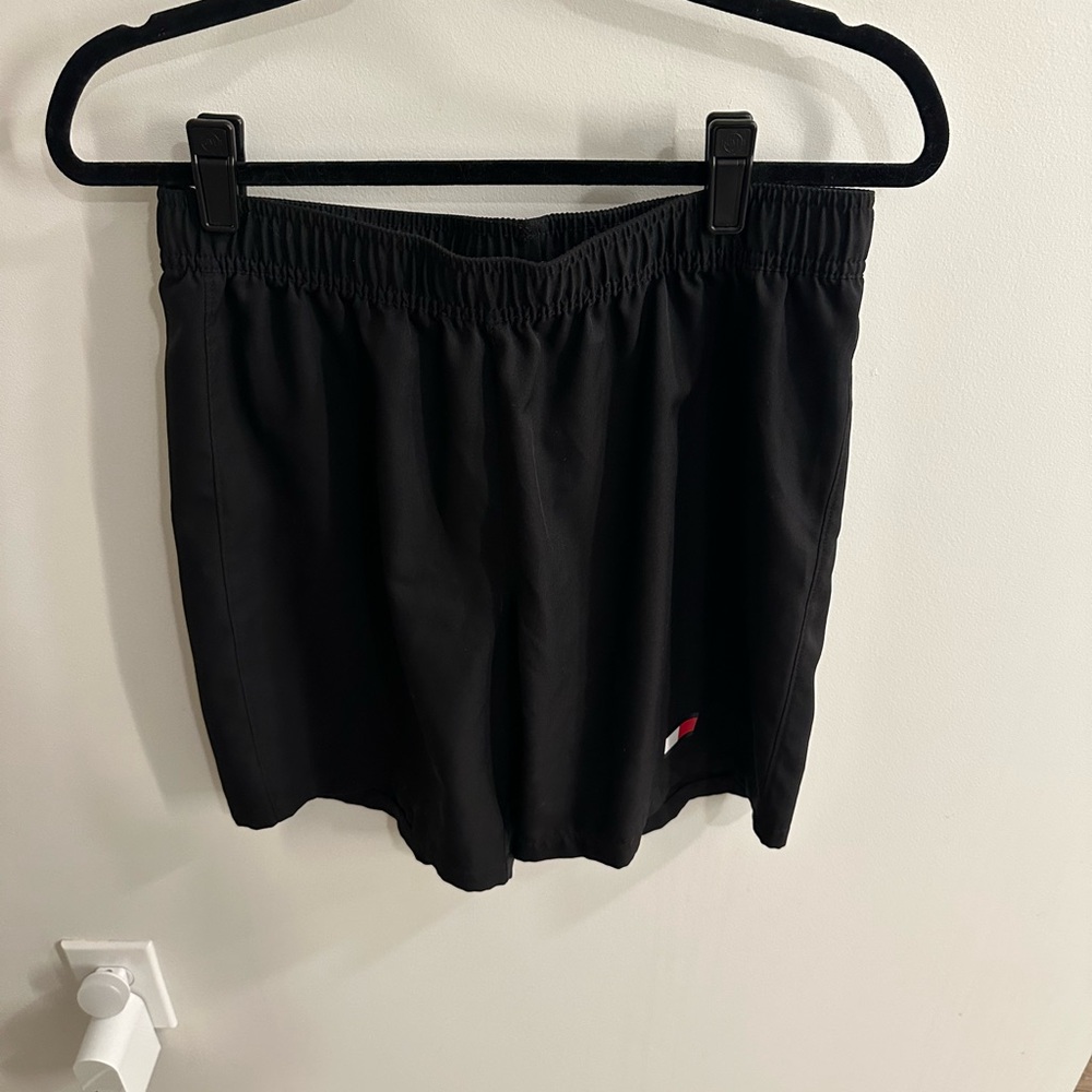Tommy Sport Men’s Athletic Shorts in Black, size: M